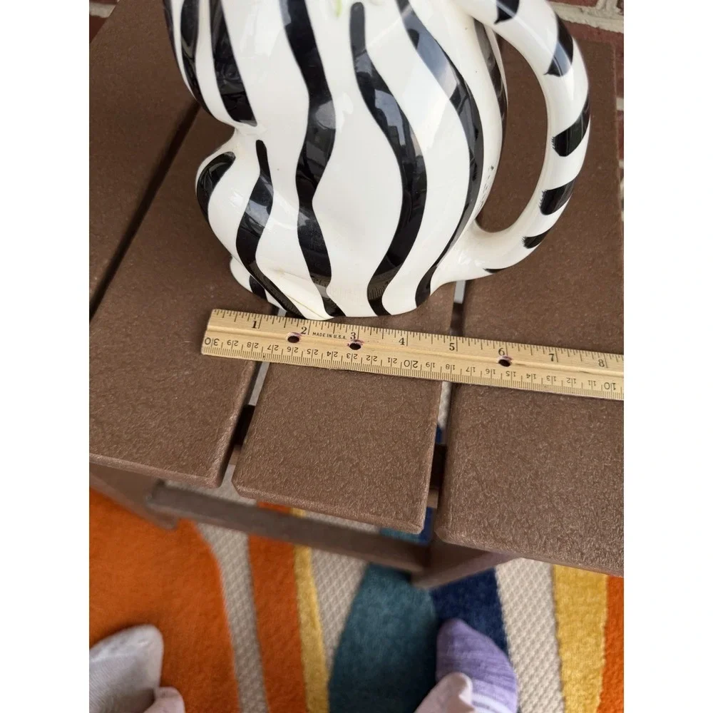 Gloria Vanderbilt Taste Setter by Sigma Black & White Striped Cat-Shaped  Teapot